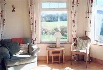 Greenfield House 3*